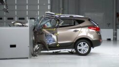 2013 Hyundai Tucson Overlap IIHS Crash Test Video