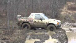 Isuzu Amigo Gets Stuck in the Mud