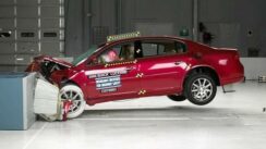 2006 Buick Lucerne Overlap IIHS Crash Test Video