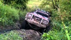 Daihatsu Rocky 4X4 Offroading