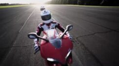 Porsche GT2 RS vs Ducati 1199 Panigale 200mph Drag Race