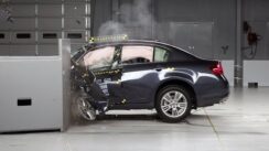2012 Infiniti G Overlap IIHS Crash Test Video