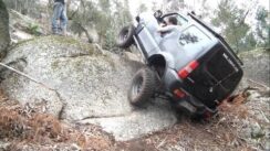 Suzuki Jimny JB43, Samurai & Daihatsu Rocky Off-Roading